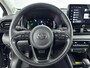 Toyota Yaris 1.5 Hybrid 115 Dynamic | Dodehoek detectoe | Parkeersensoren voor/achter | Stoel-/stuurverwarming | Apple Carplay / Android Auto | Adaptive Cruise | Keyless | 16 inch