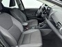 Toyota Yaris 1.5 Hybrid 115 Dynamic | Dodehoek detectoe | Parkeersensoren voor/achter | Stoel-/stuurverwarming | Apple Carplay / Android Auto | Adaptive Cruise | Keyless | 16 inch