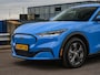 Ford Mustang Mach-E Extended RWD 98 kWh | SOH 97,5% | Camera | Leder | Keyless | ACC | Apple Carplay/Android Auto | Stoel-/Stuurverwarming | 18" | Dealeronderhouden