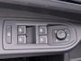 Volkswagen Golf 1.0 eTSI Life Business Automaat - Navigatie - ACC - Stoelverwarming - PDC - Sfeerverlichting - LED