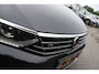 Volkswagen Passat Variant 1.6 TDI Highline Business R - NAVIGATIE - CAMERA - PANORAMAMDAK - TREKHAAK