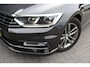 Volkswagen Passat Variant 1.6 TDI Highline Business R - NAVIGATIE - CAMERA - PANORAMAMDAK - TREKHAAK