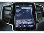 Volvo XC90 T8 Recharge AWD R-Design | Bowers & Wilkins Premium Audio | Luchtvering | Longe Range | 360° Parkeercamera | Parkeersensoren voor + achter | Parkeerverwarming | Panoramadak | Stoelverwarming | Stuurwielverwarming |