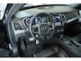 Volvo XC90 T8 Recharge AWD R-Design | Bowers & Wilkins Premium Audio | Luchtvering | Longe Range | 360° Parkeercamera | Parkeersensoren voor + achter | Parkeerverwarming | Panoramadak | Stoelverwarming | Stuurwielverwarming |