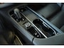 Volvo XC90 T8 Recharge AWD R-Design | Bowers & Wilkins Premium Audio | Luchtvering | Longe Range | 360° Parkeercamera | Parkeersensoren voor + achter | Parkeerverwarming | Panoramadak | Stoelverwarming | Stuurwielverwarming |