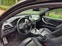 BMW 3-Serie 320i High Ex Touring M Sport Touring Apple CarPlay 18inch Velgen NAP NL 100% Onderhouden 2e eigenaar