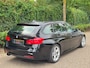 BMW 3-Serie 320i High Ex Touring M Sport Touring Apple CarPlay 18inch Velgen NAP NL 100% Onderhouden 2e eigenaar