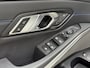 BMW 3-Serie 320e M Sport | Facelift | Panoramadak | Innovation Pack | Adaptieve LED | Adaptieve cruise | CarPlay | Wide screen | Camera | Sportstoelen half leder | Stoelverwarming | Head up | Keyless | Memory | Sfeerverlichting | Harman&kardon | Shadow Line | Elektrische achterklep | Volledig dealeronderhouden