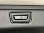 BMW 3-Serie 320e M Sport | Facelift | Panoramadak | Innovation Pack | Adaptieve LED | Adaptieve cruise | CarPlay | Wide screen | Camera | Sportstoelen half leder | Stoelverwarming | Head up | Keyless | Memory | Sfeerverlichting | Harman&kardon | Shadow Line | Elektrische achterklep | Volledig dealeronderhouden
