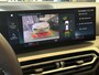 BMW 3-Serie 320e M Sport | Facelift | Panoramadak | Innovation Pack | Adaptieve LED | Adaptieve cruise | CarPlay | Wide screen | Camera | Sportstoelen half leder | Stoelverwarming | Head up | Keyless | Memory | Sfeerverlichting | Harman&kardon | Shadow Line | Elektrische achterklep | Volledig dealeronderhouden