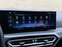 BMW 3-Serie 320e M Sport | Facelift | Panoramadak | Innovation Pack | Adaptieve LED | Adaptieve cruise | CarPlay | Wide screen | Camera | Sportstoelen half leder | Stoelverwarming | Head up | Keyless | Memory | Sfeerverlichting | Harman&kardon | Shadow Line | Elektrische achterklep | Volledig dealeronderhouden