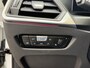 BMW 3-Serie 320e M Sport | Facelift | Panoramadak | Innovation Pack | Adaptieve LED | Adaptieve cruise | CarPlay | Wide screen | Camera | Sportstoelen half leder | Stoelverwarming | Head up | Keyless | Memory | Sfeerverlichting | Harman&kardon | Shadow Line | Elektrische achterklep | Volledig dealeronderhouden