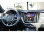 Volvo XC60 2.0 T8 Plug-in hybrid AWD Plus Dark Long Range | Harman Kardon | Elektrisch verstelbare stoelen | Panoramisch schuif/kanteldak | Adaptieve cruise control | Semi elektrisch trekhaak | Keyless | Stoel & stuurwielverwarming | 21 inch LM |