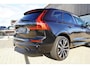 Volvo XC60 2.0 T8 Plug-in hybrid AWD Plus Dark Long Range | Harman Kardon | Elektrisch verstelbare stoelen | Panoramisch schuif/kanteldak | Adaptieve cruise control | Semi elektrisch trekhaak | Keyless | Stoel & stuurwielverwarming | 21 inch LM |