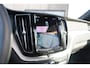Volvo XC60 2.0 T8 Plug-in hybrid AWD Plus Dark Long Range | Harman Kardon | Elektrisch verstelbare stoelen | Panoramisch schuif/kanteldak | Adaptieve cruise control | Semi elektrisch trekhaak | Keyless | Stoel & stuurwielverwarming | 21 inch LM |