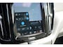 Volvo XC60 2.0 T8 Plug-in hybrid AWD Plus Dark Long Range | Harman Kardon | Elektrisch verstelbare stoelen | Panoramisch schuif/kanteldak | Adaptieve cruise control | Semi elektrisch trekhaak | Keyless | Stoel & stuurwielverwarming | 21 inch LM |