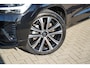 Volvo XC60 2.0 T8 Plug-in hybrid AWD Plus Dark Long Range | Harman Kardon | Elektrisch verstelbare stoelen | Panoramisch schuif/kanteldak | Adaptieve cruise control | Semi elektrisch trekhaak | Keyless | Stoel & stuurwielverwarming | 21 inch LM |