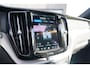 Volvo XC60 2.0 T8 Plug-in hybrid AWD Plus Dark Long Range | Harman Kardon | Elektrisch verstelbare stoelen | Panoramisch schuif/kanteldak | Adaptieve cruise control | Semi elektrisch trekhaak | Keyless | Stoel & stuurwielverwarming | 21 inch LM |