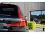 Volvo XC60 2.0 T8 Plug-in hybrid AWD Plus Dark Long Range | Harman Kardon | Elektrisch verstelbare stoelen | Panoramisch schuif/kanteldak | Adaptieve cruise control | Semi elektrisch trekhaak | Keyless | Stoel & stuurwielverwarming | 21 inch LM |