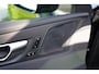 Volvo XC60 2.0 T8 Plug-in hybrid AWD Plus Dark Long Range | Harman Kardon | Elektrisch verstelbare stoelen | Panoramisch schuif/kanteldak | Adaptieve cruise control | Semi elektrisch trekhaak | Keyless | Stoel & stuurwielverwarming | 21 inch LM |