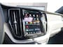 Volvo XC60 2.0 T8 Plug-in hybrid AWD Plus Dark Long Range | Harman Kardon | Elektrisch verstelbare stoelen | Panoramisch schuif/kanteldak | Adaptieve cruise control | Semi elektrisch trekhaak | Keyless | Stoel & stuurwielverwarming | 21 inch LM |