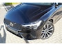Volvo XC60 2.0 T8 Plug-in hybrid AWD Plus Dark Long Range | Harman Kardon | Elektrisch verstelbare stoelen | Panoramisch schuif/kanteldak | Adaptieve cruise control | Semi elektrisch trekhaak | Keyless | Stoel & stuurwielverwarming | 21 inch LM |