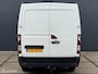 Renault Master bestel T28 2.3 dCi L1H2 Eco - AUTOMAAT - CAMERA - NAVI - TREKHAAK - AIRCO - CRUISE CONTROLE - CPV - SCHUIFDEUR MET RAAM - BLUETOOTH - EL.RAMEN + SPIEGELS - NAP - NL AUTO - APK TM 23-12-2026 -