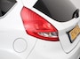 Ford Fiesta 1.25 Titanium Handel/Export ! Climate Control Licht Metalen Velgen Cruise Control Parkeer sensoren APK t/m 05-2027