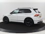 Volkswagen Tiguan 1.5 TSI R-Line Business+ | R-line | Panoramadak | Leder | Trekhaak | Adaptive cruise | Head-up | 360 camera | Park assist | Carplay | Sfeerverlichting | Climate control | Elektrische achterklep