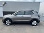 Volkswagen T-Cross 1.0 TSI Life Dodehoekdetectie, Parkeersensoren voor + achter, Stoelverwarming, Adaptieve cruise control, LMV, Apple Carplay en/of Android auto Navigatie