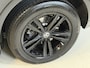 Volkswagen Tiguan 1.4 TSI eHybrid R-Line Business+ | Camera | Stoelverwarming | Dodehoeksensoren