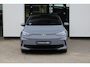 Volkswagen ID.3 Pro 59 kWh 204PK / 150kW, Elektrisch verstelbare ErgoActive bestuurdersstoel met geheugen- en massagefunctie, achteruitrijcamera (Rear View), navigatie 19" 'Wellington' LMV, keyless entry, adaptieve cruise control (ACC) met Travel Assist, privacy glas, parkeerassistent (Park Assist), verwarmbare voorstoelen, verwarmbaar multifunctioneel lederen stuurwiel, draadloze telefoonlader, Android Auto & Apple Carplay etc.