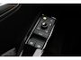 Volkswagen ID.3 Pro 59 kWh 204PK / 150kW, Elektrisch verstelbare ErgoActive bestuurdersstoel met geheugen- en massagefunctie, achteruitrijcamera (Rear View), navigatie 19" 'Wellington' LMV, keyless entry, adaptieve cruise control (ACC) met Travel Assist, privacy glas, parkeerassistent (Park Assist), verwarmbare voorstoelen, verwarmbaar multifunctioneel lederen stuurwiel, draadloze telefoonlader, Android Auto & Apple Carplay etc.