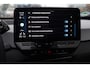 Volkswagen ID.3 Pro 59 kWh elektrisch verstelbare ErgoActive bestuurdersstoel met geheugen- en massagefunctie, achteruitrijcamera (Rear View), navigatie 19" 'Wellington' LMV, keyless entry, adaptieve cruise control (ACC) met Travel Assist, privacy glas, parkeerassistent (Park Assist), verwarmbare voorstoelen, verwarmbaar multifunctioneel lederen stuurwiel, draadloze telefoonlader, Android Auto & Apple Carplay etc.
