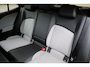 Volkswagen ID.3 Pro 59 kWh 204PK / 150kW, Elektrisch verstelbare ErgoActive bestuurdersstoel met geheugen- en massagefunctie, achteruitrijcamera (Rear View), navigatie 19" 'Wellington' LMV, keyless entry, adaptieve cruise control (ACC) met Travel Assist, privacy glas, parkeerassistent (Park Assist), verwarmbare voorstoelen, verwarmbaar multifunctioneel lederen stuurwiel, draadloze telefoonlader, Android Auto & Apple Carplay etc.