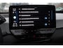 Volkswagen ID.3 Pro 59 kWh elektrisch verstelbare ErgoActive bestuurdersstoel met geheugen- en massagefunctie, achteruitrijcamera (Rear View), navigatie 19" 'Wellington' LMV, keyless entry, adaptieve cruise control (ACC) met Travel Assist, privacy glas, parkeerassistent (Park Assist), verwarmbare voorstoelen, verwarmbaar multifunctioneel lederen stuurwiel, draadloze telefoonlader, Android Auto & Apple Carplay etc.