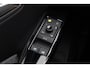 Volkswagen ID.3 Pro 59 kWh elektrisch verstelbare ErgoActive bestuurdersstoel met geheugen- en massagefunctie, achteruitrijcamera (Rear View), navigatie 19" 'Wellington' LMV, keyless entry, adaptieve cruise control (ACC) met Travel Assist, privacy glas, parkeerassistent (Park Assist), verwarmbare voorstoelen, verwarmbaar multifunctioneel lederen stuurwiel, draadloze telefoonlader, Android Auto & Apple Carplay etc.
