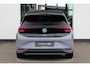 Volkswagen ID.3 Pro 59 kWh 204PK / 150kW, Elektrisch verstelbare ErgoActive bestuurdersstoel met geheugen- en massagefunctie, achteruitrijcamera (Rear View), navigatie 19" 'Wellington' LMV, keyless entry, adaptieve cruise control (ACC) met Travel Assist, privacy glas, parkeerassistent (Park Assist), verwarmbare voorstoelen, verwarmbaar multifunctioneel lederen stuurwiel, draadloze telefoonlader, Android Auto & Apple Carplay etc.