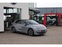 Volkswagen ID.3 Pro 59 kWh elektrisch verstelbare ErgoActive bestuurdersstoel met geheugen- en massagefunctie, achteruitrijcamera (Rear View), navigatie 19" 'Wellington' LMV, keyless entry, adaptieve cruise control (ACC) met Travel Assist, privacy glas, parkeerassistent (Park Assist), verwarmbare voorstoelen, verwarmbaar multifunctioneel lederen stuurwiel, draadloze telefoonlader, Android Auto & Apple Carplay etc.