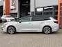 Toyota Corolla Touring Sports Hybrid 200 GR Sport / Applecarpplay/AndroidAuto / Camera / Sportstoelen / Stoel en stuurverwarming /
