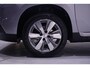Peugeot 2008 1.2 VTi Allure Pack Premium Plus NAP 1e-eigen.navigatie panodak 16"-LMV PDC achter cruise-controle bleutooth private-glas stuurbediening en schakelflippers climate-controle trekhaak half lederen bekleding mistlampen voor