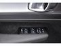 Volvo XC40 Recharge Plug-In Hybrid T4 | trekhaak | stoel + stuur verwarming