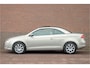 Volkswagen Eos 1.4 TSI Highline, Stoelverwarming, Bluetooth, PDC, Windscherm, Climate control, Cruise control.