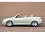 Volkswagen Eos 1.4 TSI Highline, Stoelverwarming, Bluetooth, PDC, Windscherm, Climate control, Cruise control.