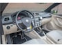 Volkswagen Eos 1.4 TSI Highline, Stoelverwarming, Bluetooth, PDC, Windscherm, Climate control, Cruise control.