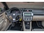 Volkswagen Eos 1.4 TSI Highline, Stoelverwarming, Bluetooth, PDC, Windscherm, Climate control, Cruise control.
