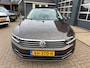 Volkswagen Passat Variant 1.4 TSI ACT Highline Business R / Pano / Massage / Camera / Sportleder / Trekhaak / Zeer mooie auto !
