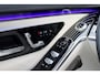 Mercedes-Benz S-klasse 580 e 4MATIC Lang AMG Line | Manufaktur | Airmatic | Chauffeurspakket | Achterasbesturing | Augmented HUD | Distronic+ | Burmester | Exclusief Nappa Leder | 3D-Display | Vlakkenverwarming | Zonweringspakket |