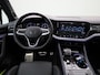Volkswagen Touareg 3.0 TSi eHybrid 4MOTION R Edition 462 PK| SoH 100% | V6 | Panoramadak | Leder Interieur | Luchtvering | Navigatie | Dodehoekdetectie | 360 Camera | Head-Updisplay | Stoelverwarming Voor & Achter
