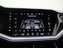 Volkswagen Touareg 3.0 TSi eHybrid 4MOTION R Edition 462 PK| SoH 100% | V6 | Panoramadak | Leder Interieur | Luchtvering | Navigatie | Dodehoekdetectie | 360 Camera | Head-Updisplay | Stoelverwarming Voor & Achter